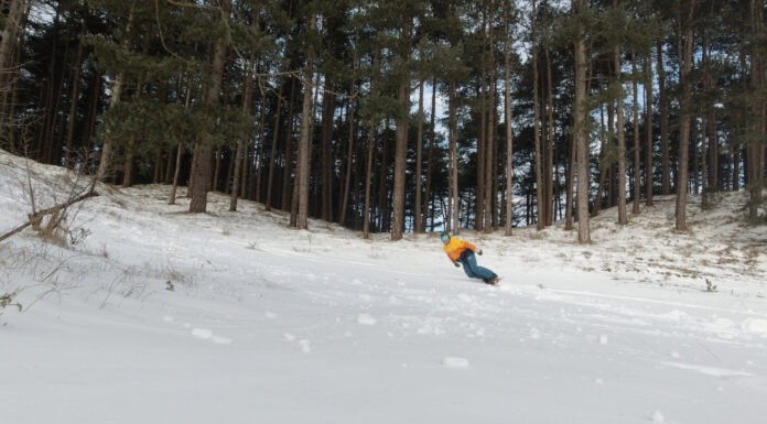 snowboarden in de duinen